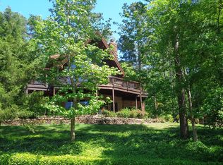 225 Hideaway Dr, Livingston, TX 77351
