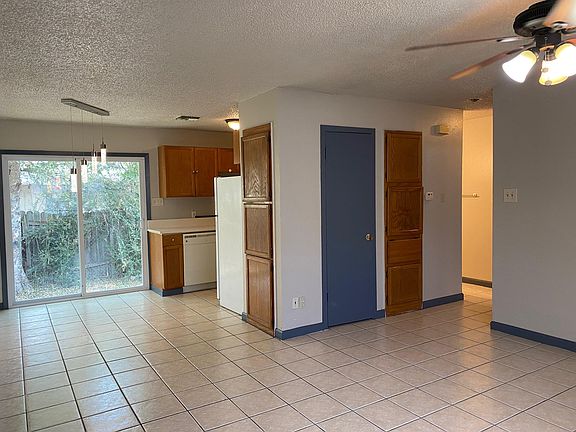 3rd image of 7107 Carver Ave #A