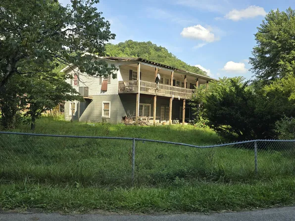 103 Stewart Ln, Evarts, KY 40828