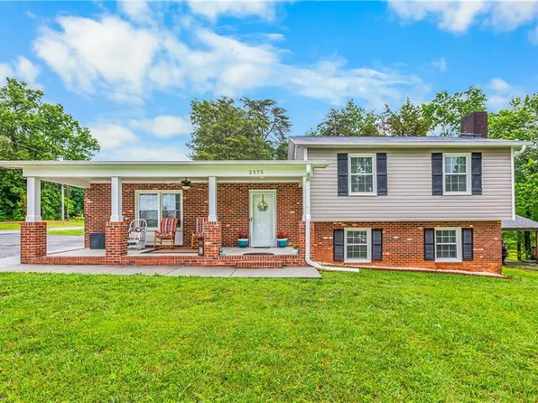 2575 Wood Valley Rd, Winston Salem, NC 27106