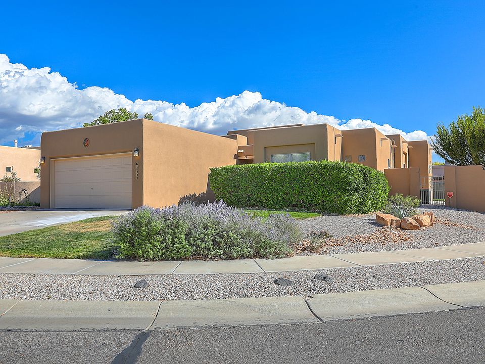 1st image of 10332 Arroyo Crest Dr NW