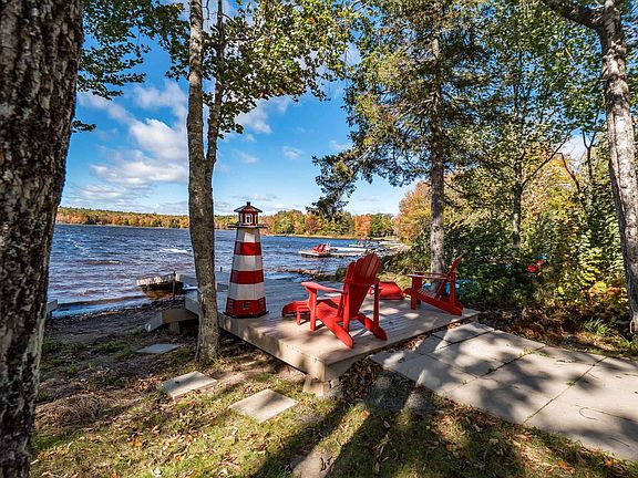 2nd image of 106 Loon Dr