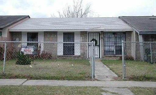 1st image of 5922 FAIRMEADE DR