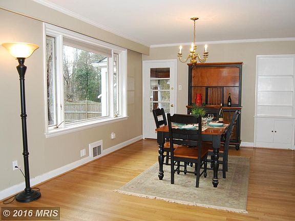 4th image of 9716 Parkwood Dr