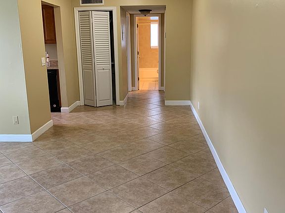4th image of 2861 N Seacrest Blvd