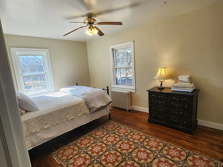 2420 James River Rd — Photo 7
