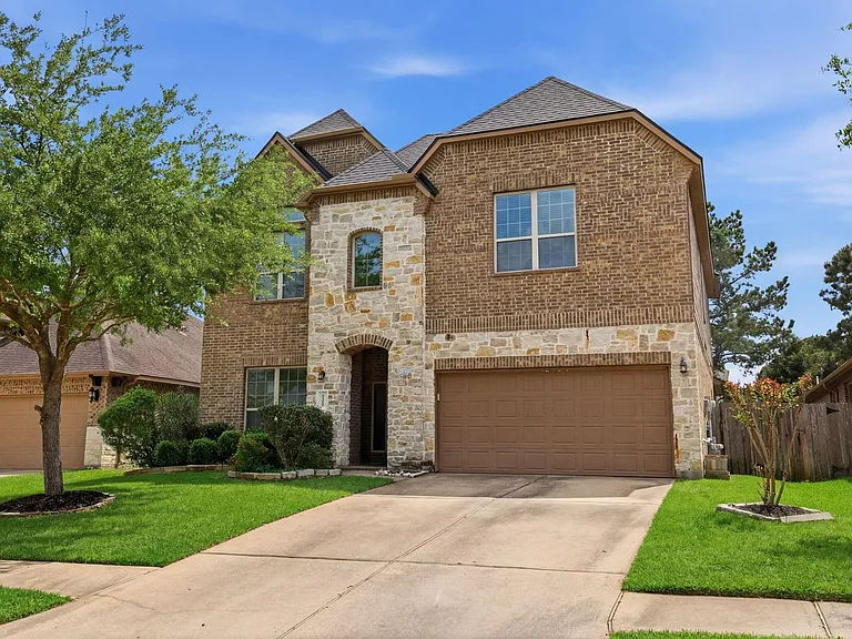 135 Deerfield Meadow Dr — Photo 3
