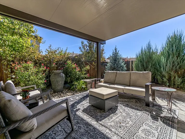 10562 Thistle Berry Ct — Photo 37