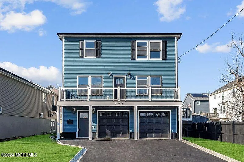 203 Henry Street photo 1