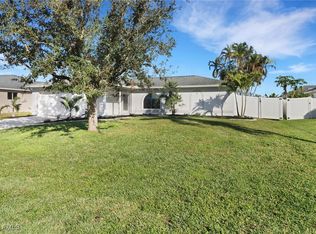 917 SW 6th Pl, Cape Coral, FL 33991