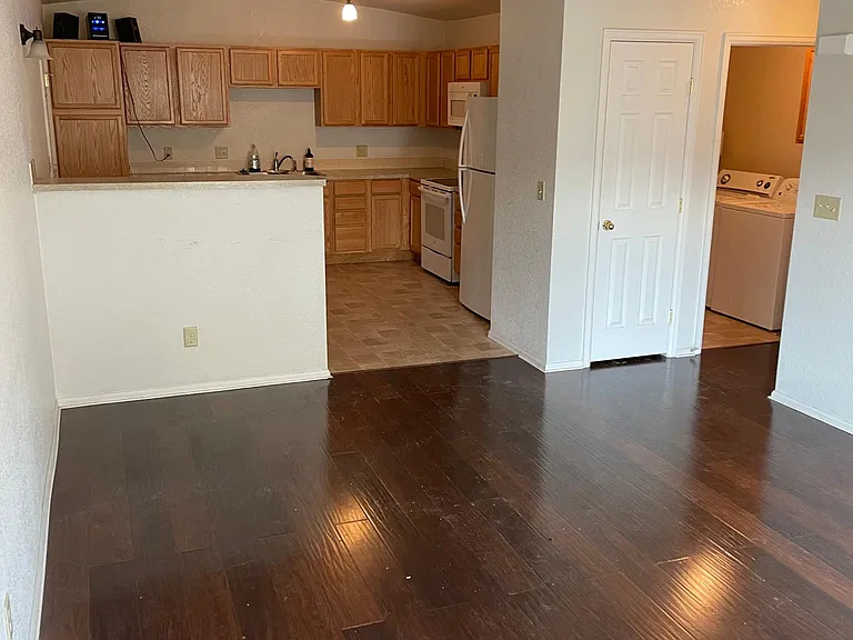 1011 Person St — Photo 2