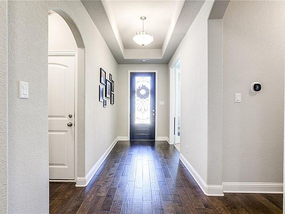 5th image of 121 Saint Elias Dr