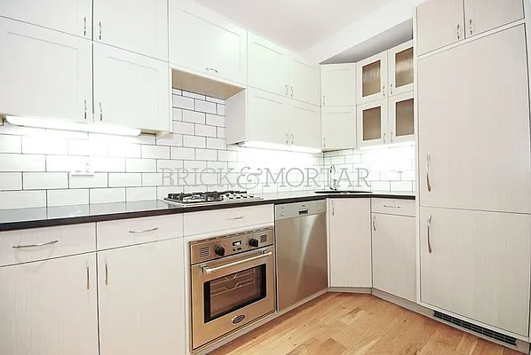 Rented by Brick&Mortar | media 9