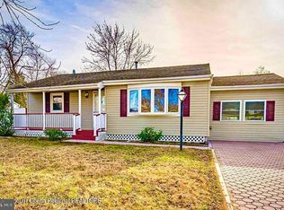 1215 Hancock Rd, Toms River, NJ 08753