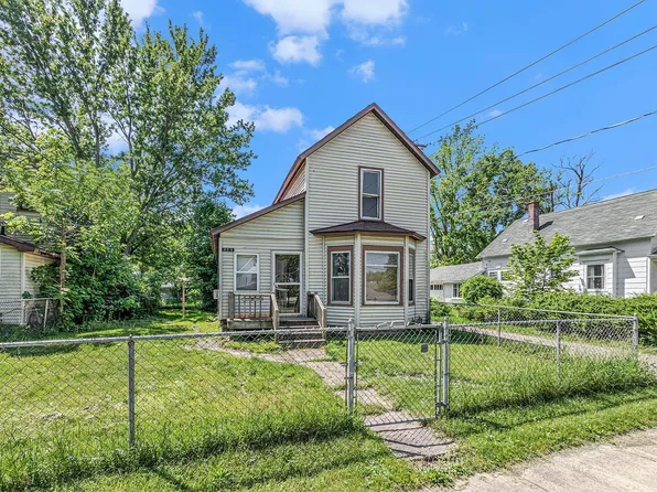 323 W Saint Joseph St, Watervliet, MI 49098