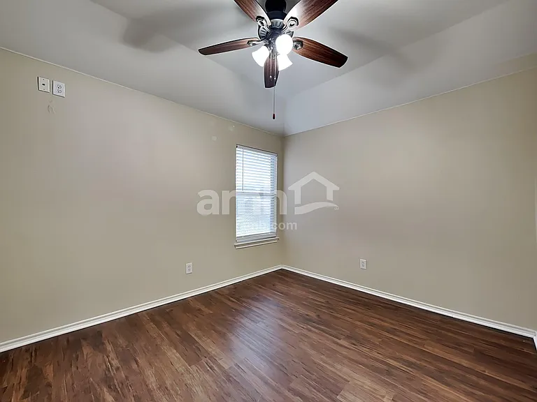5217 Alec Dr — Photo 14