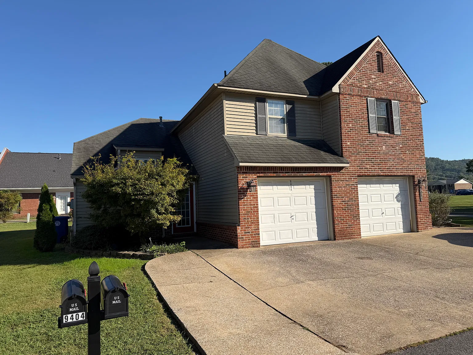 3 bed, 1360 sqft, $1,925 — Photo 1