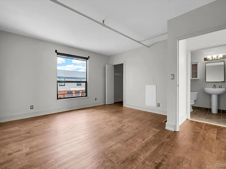 6533 E Jefferson Ave #431 — Photo 16