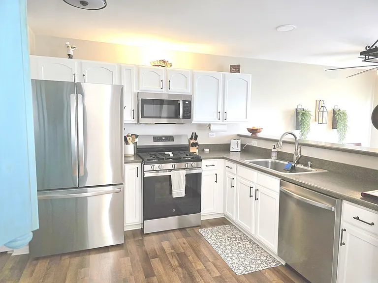 10884 Cape Cod Ln #10884 — Photo 6