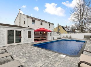 164 Holyoke St, Lynn, MA 01905