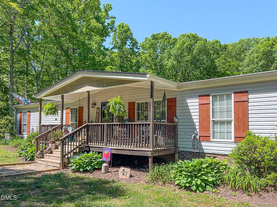 1st image of 313 Oakdale Dr