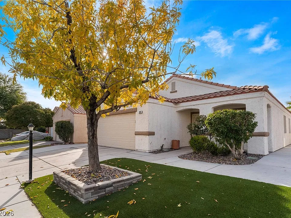 325 Searchlight Dr