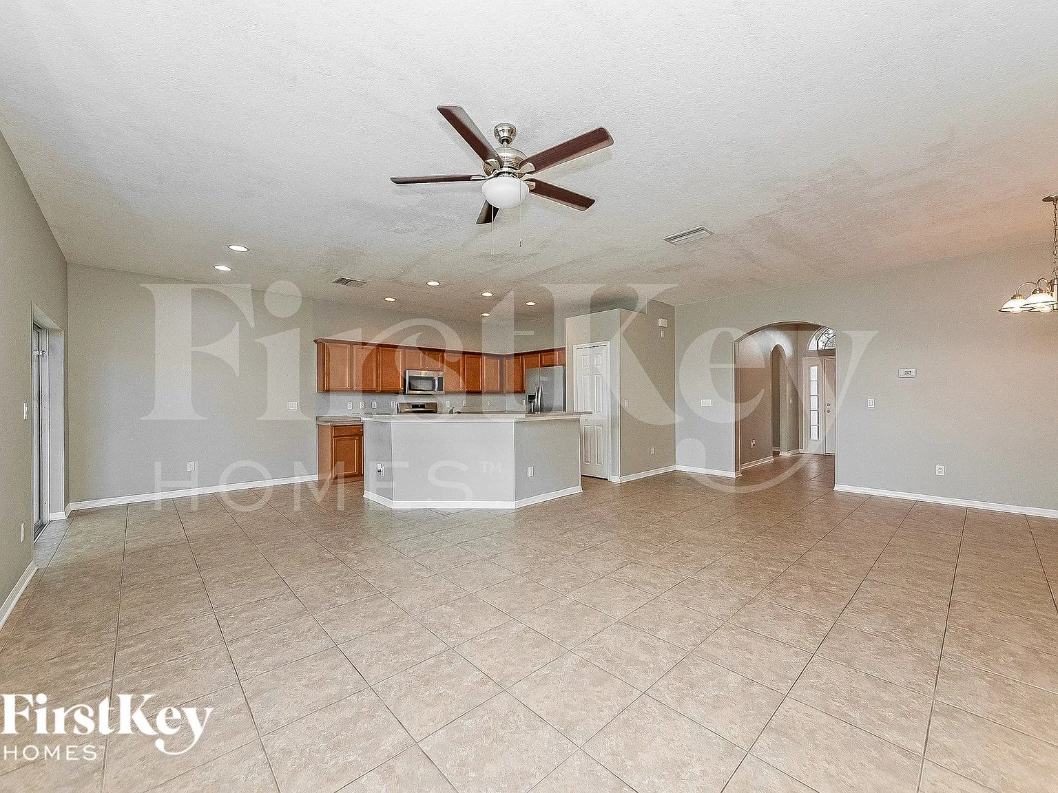 3 bed, 2.0 bath, 1510 sqft, $2,385 — Photo 4