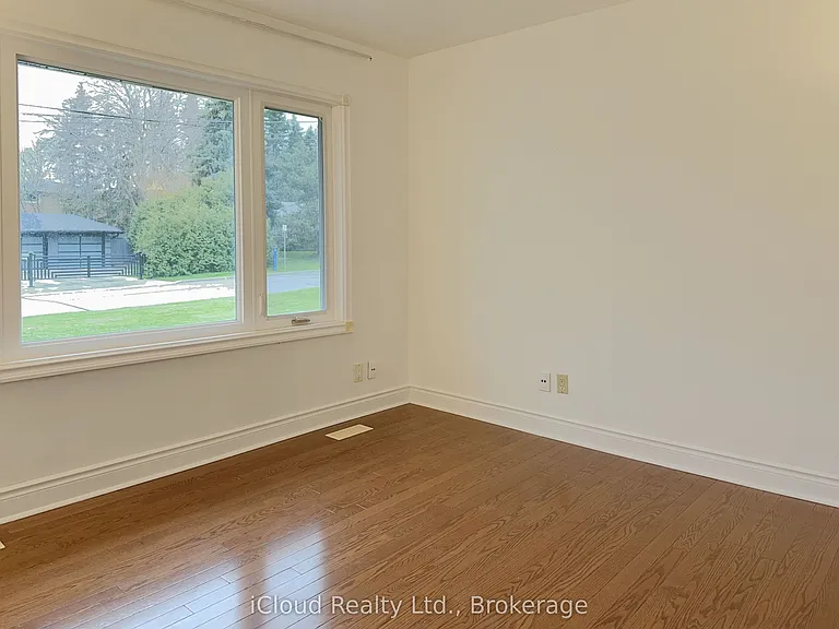 4 Longbridge Rd — Photo 9