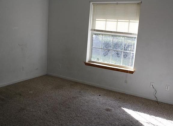 5th image of 2008 Fannie Dr