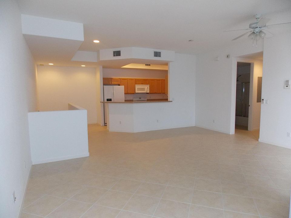 1st image of 10400 SW Stephanie Way #206