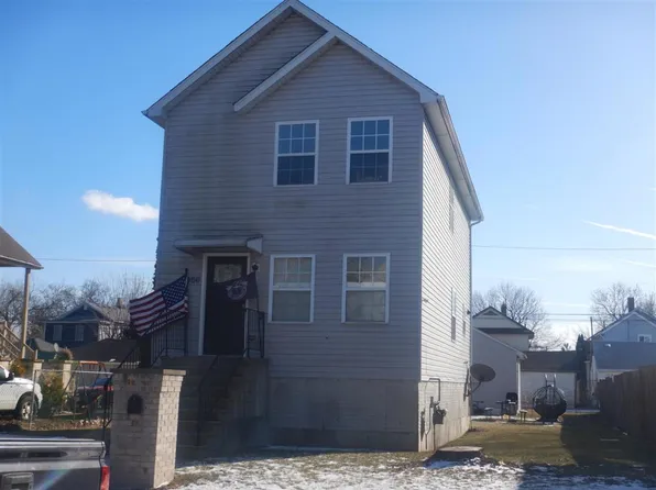 556 Irving St, Joliet, IL 60432