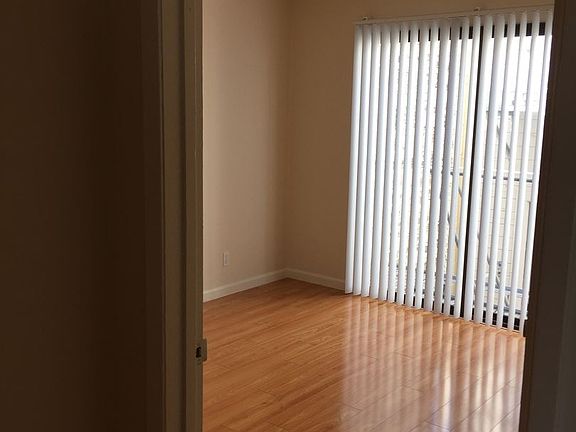 5th image of 1447 Sacramento St APT 05