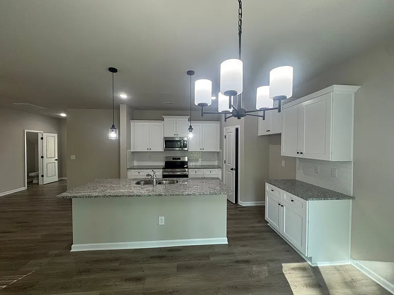 2128 Clapham Ct — Photo 3
