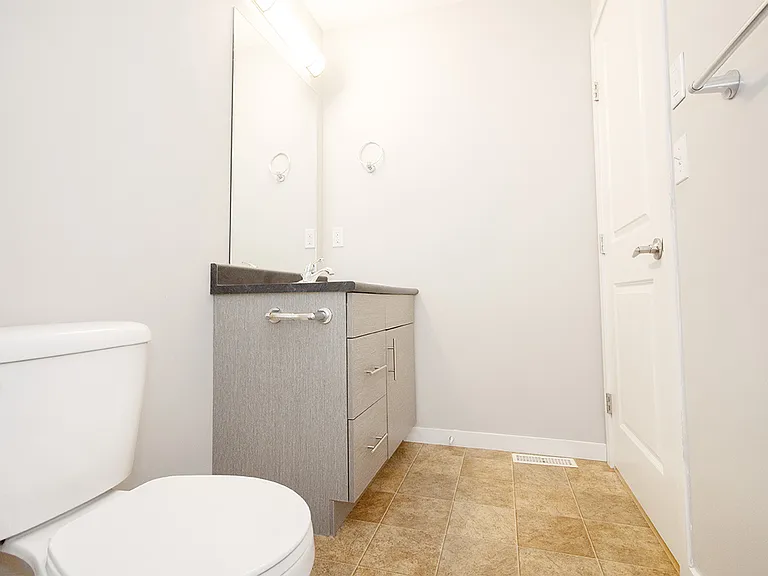 100 Southview Cres #502 — Photo 47