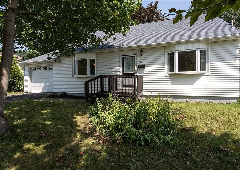 1st image of 416 Sunflower Dr