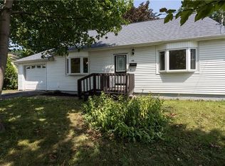 416 Sunflower Dr, Liverpool, NY 13088