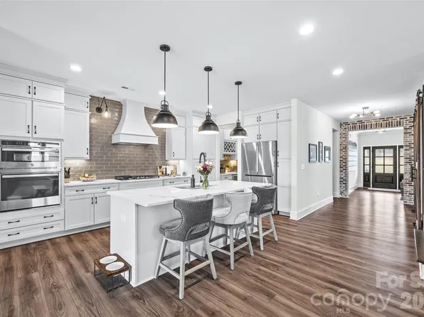 7004 Kingfisher Way, Belmont, NC 28012