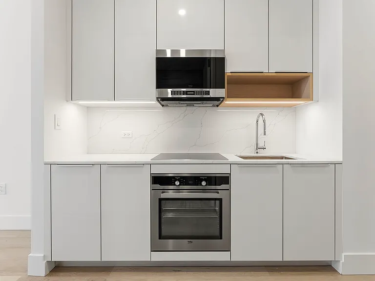 55 Broad St #2705 — Photo 4