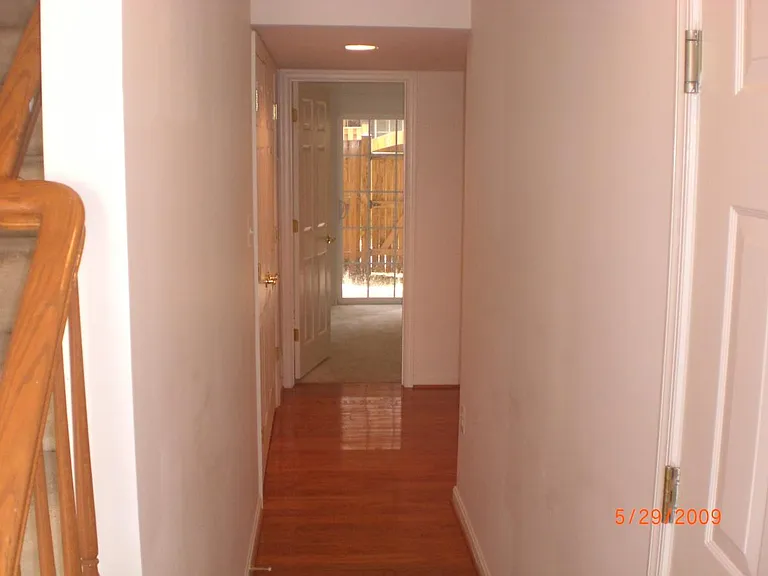 Hallway to bedroon