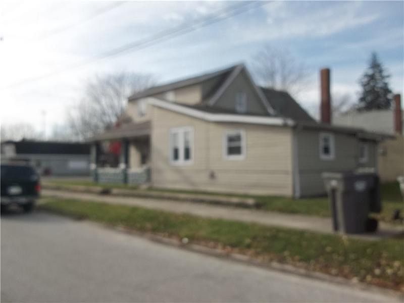 2nd image of 1934 E Main St