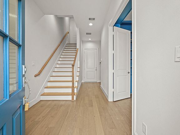 3rd image of 2715 Stelter Pl