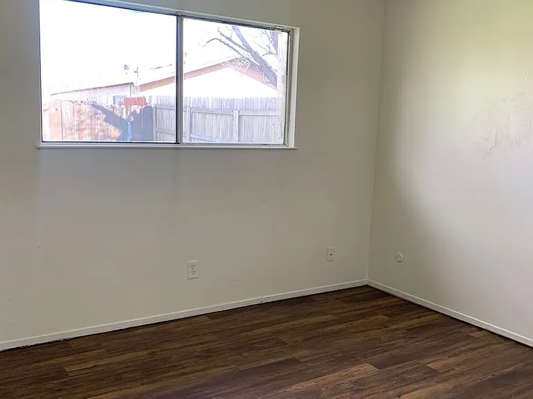 1225 Elberta Dr — Photo 9
