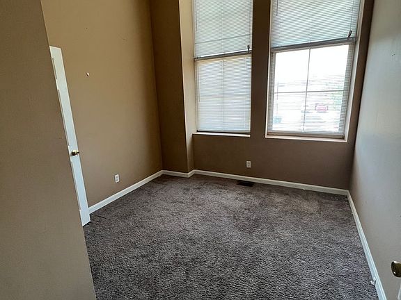 4th image of 1524 W Market St APT 105