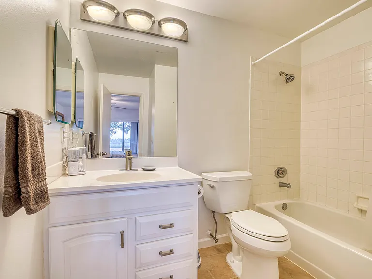 1111 Duncan Cir #203 — Photo 15