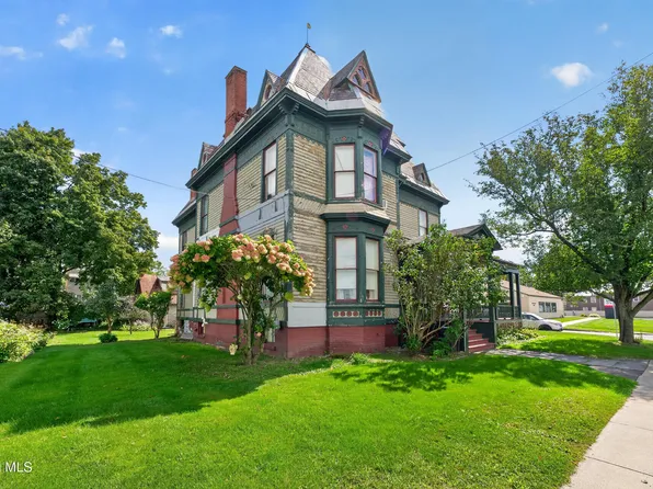 824 2nd Avenue, Troy, NY 12182
