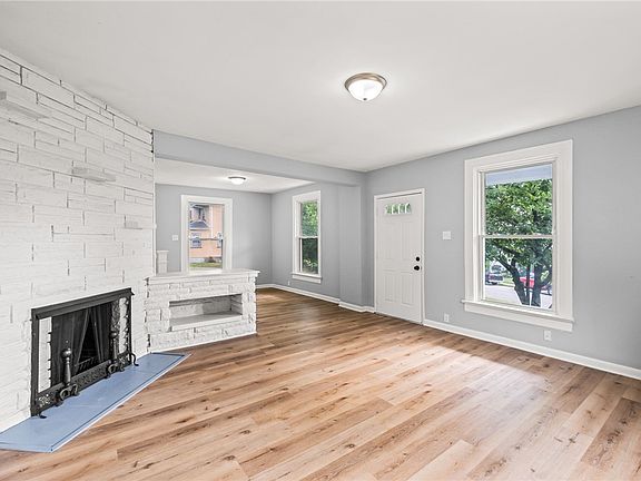 5th image of 211 Odlin Ave