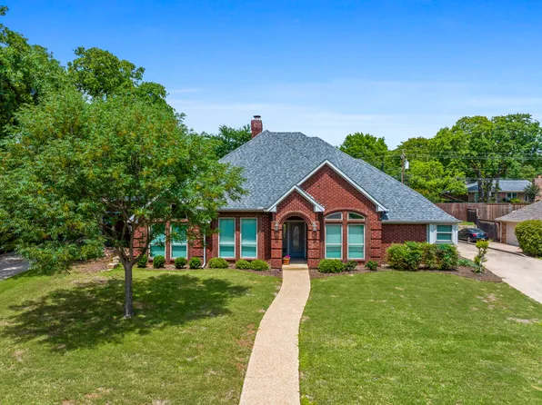 2942 Woodland Hills Dr, Grapevine, TX 76051