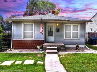 19903 Denby, Redford, MI 48240