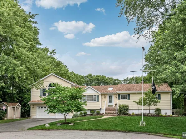 315 Kensington Ave, Norwood, NJ 07648