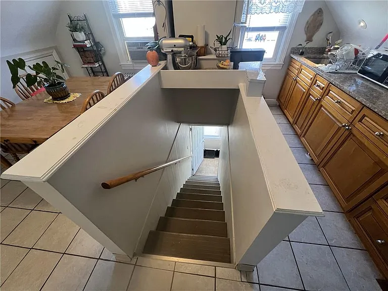 19 Joy St #2 — Photo 5